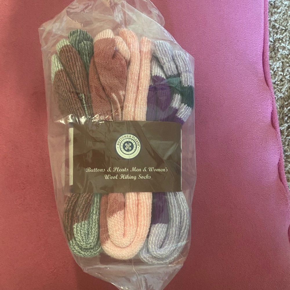 Buttons and Pleats wool hiking socks